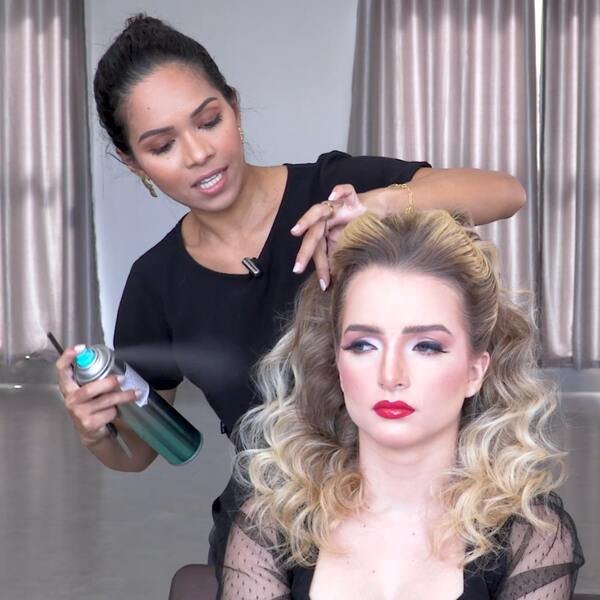 Curso Penteados Jessica Carolinehair