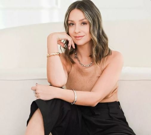 Quem é Caroline Pedrini