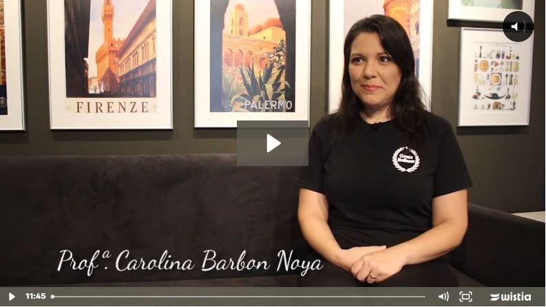 Quem é a professora Carolina Barbon