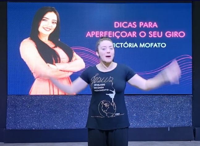 O que é Escola de Dança Louvor na Terra